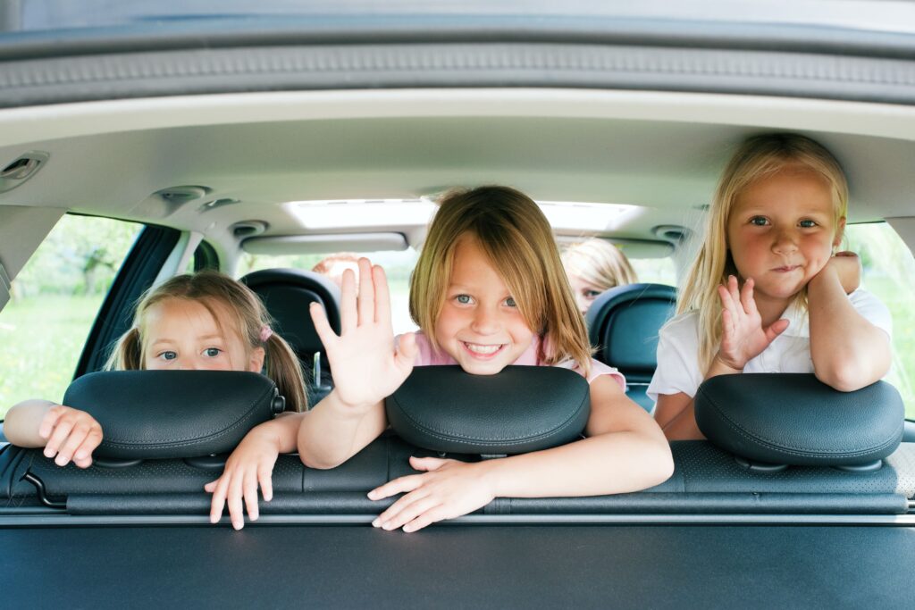 Como evitar los mareos en el coche. Disfruta d eun viaje bueno. Consejos de nuestra autoescuela en Murcia, San Nicolás.