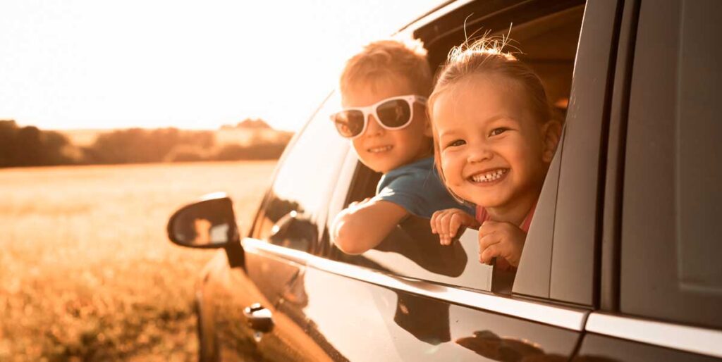 Consejos para conducir con niños de manera segura y divertida.